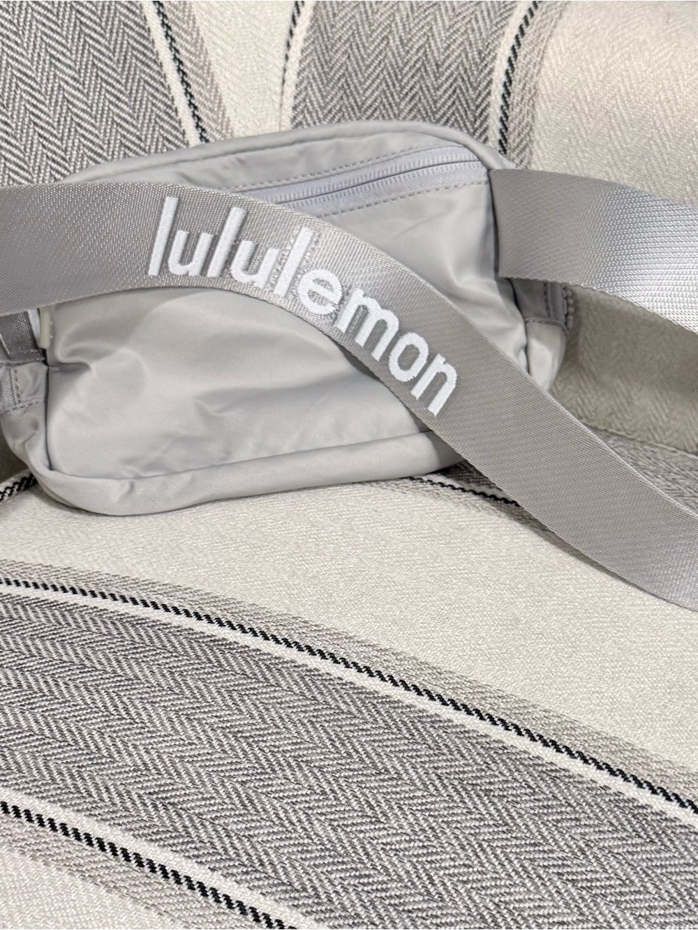 lululemon athletica Light Gray Men’s Belt Bag with Branded Strap - Picture 8 of 8